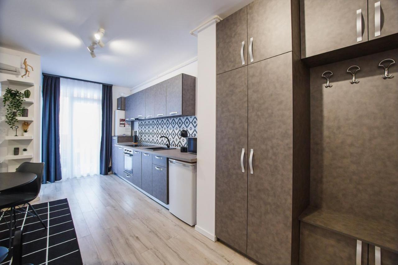Trendy Apartment Near City Center Oradea Exterior foto