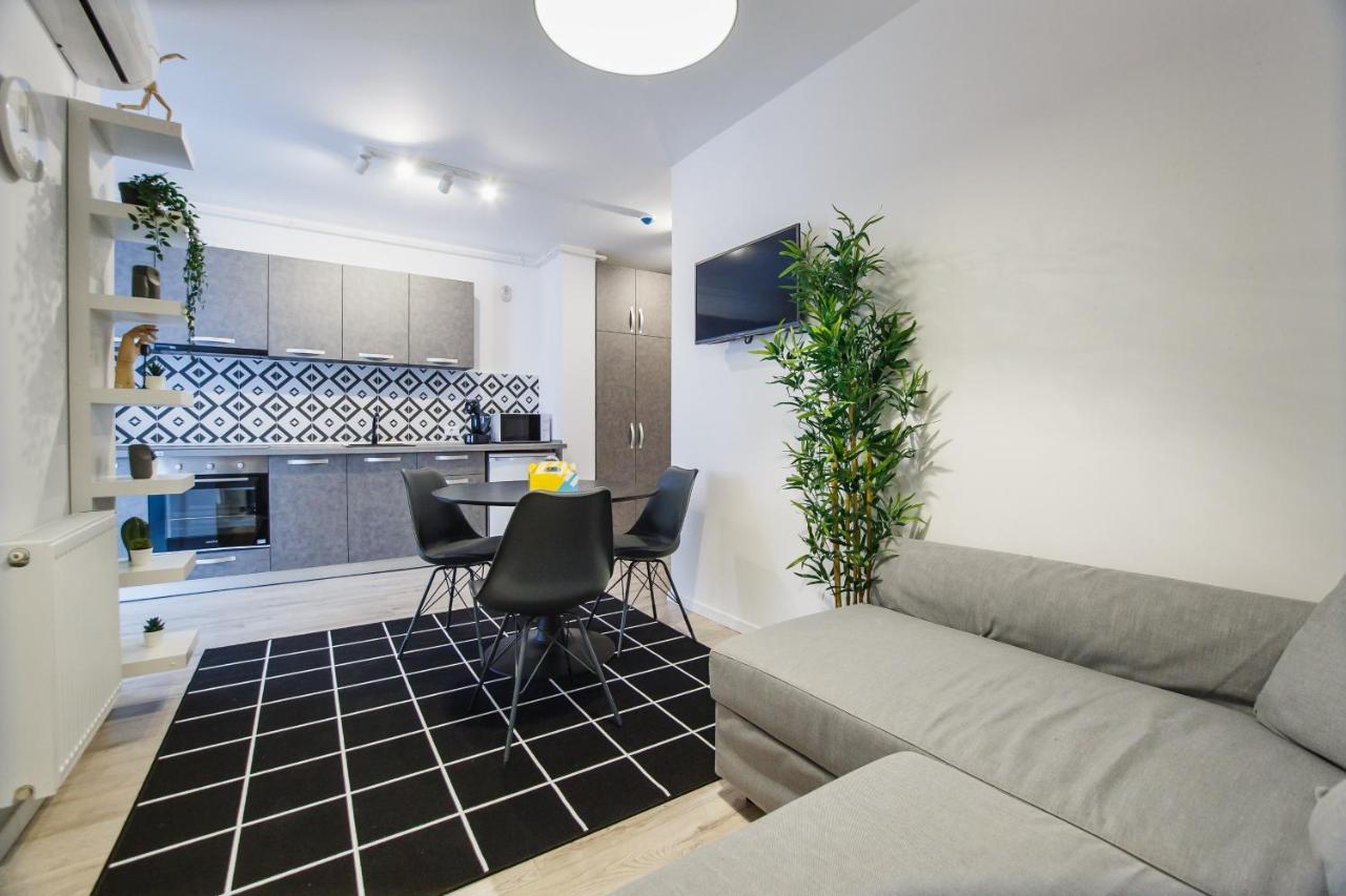 Trendy Apartment Near City Center Oradea Exterior foto