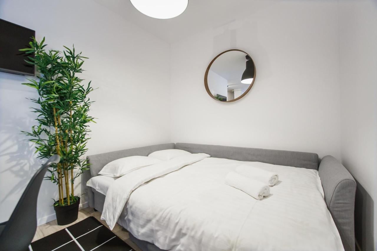 Trendy Apartment Near City Center Oradea Exterior foto