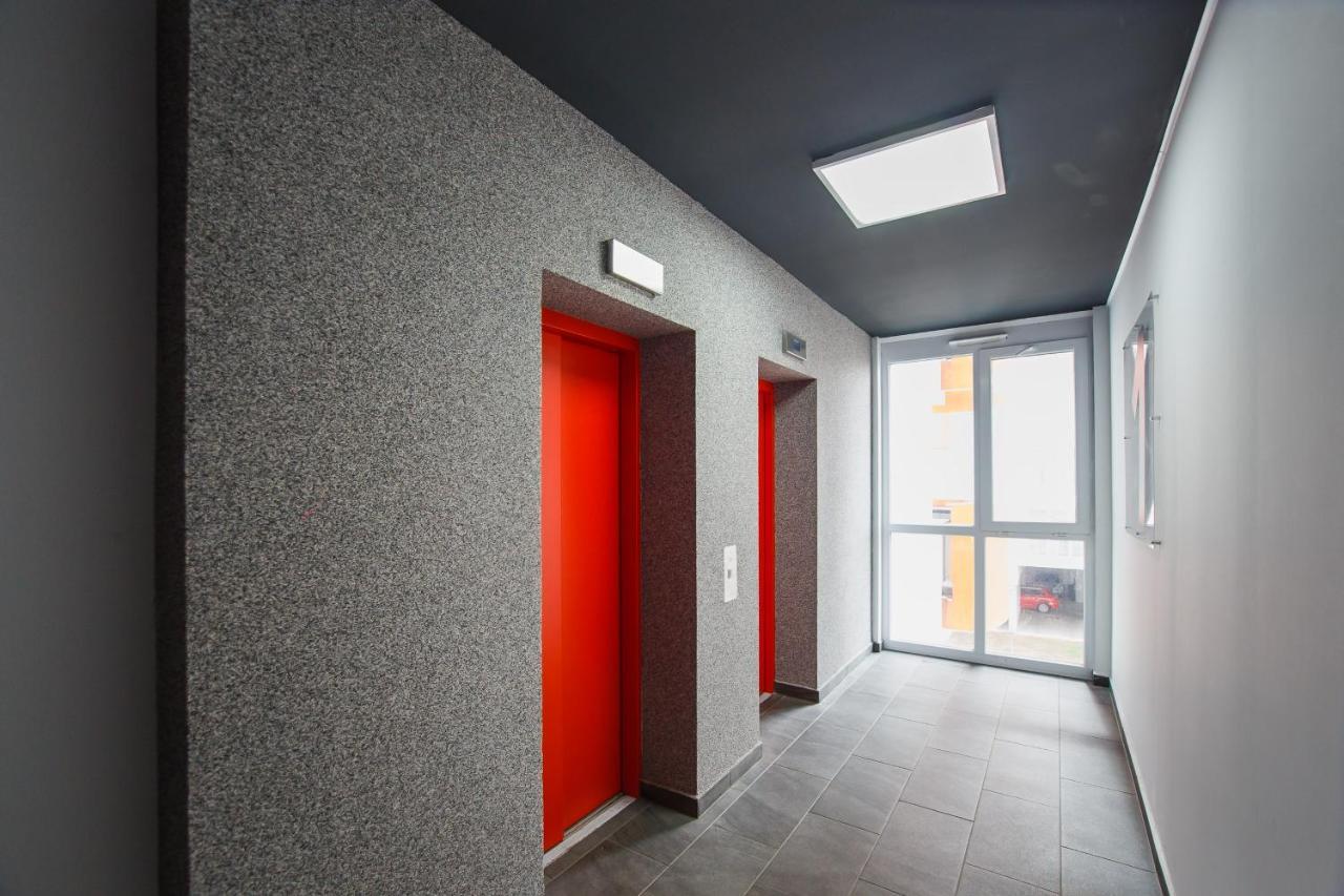 Trendy Apartment Near City Center Oradea Exterior foto