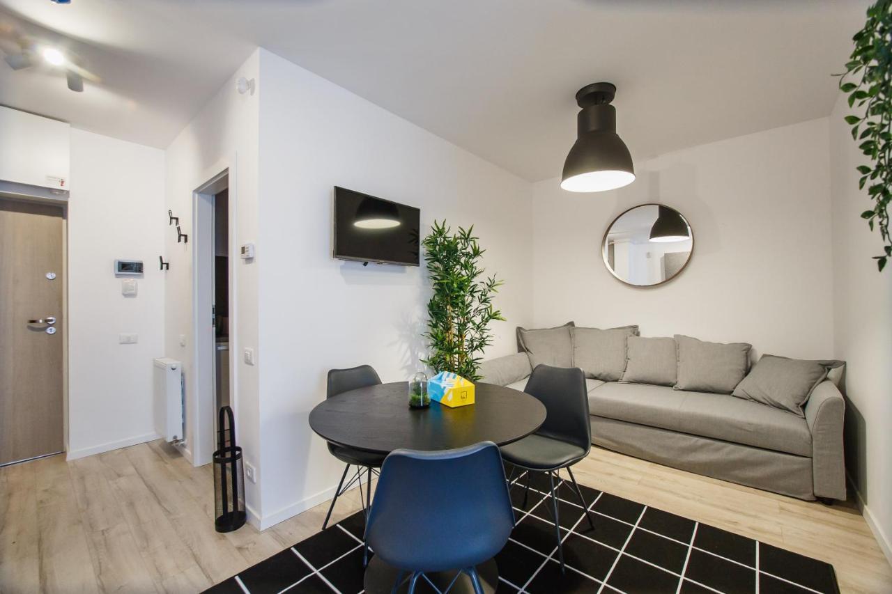 Trendy Apartment Near City Center Oradea Exterior foto